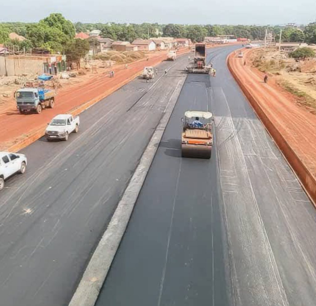 KANKAN – Suivi des travaux de l’autoroute 2×2 voies : l’Ageroute rassure sur l’avancement du chantier.