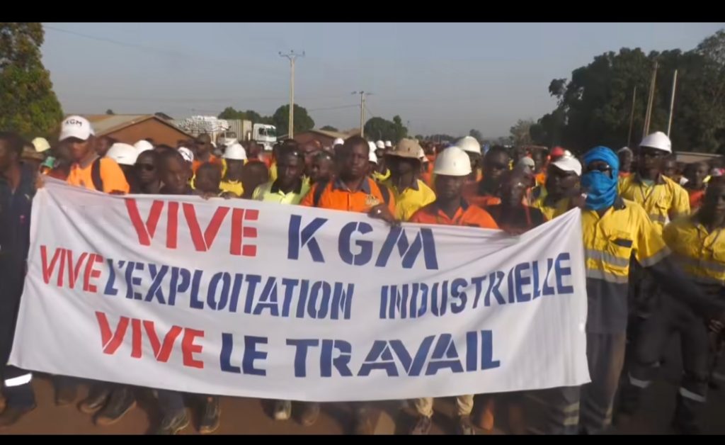 Kouroussa : les travailleurs de Kouroussa Gold Mining dénoncent l’intrusion d’orpailleurs sur leurs sites d’exploitation.