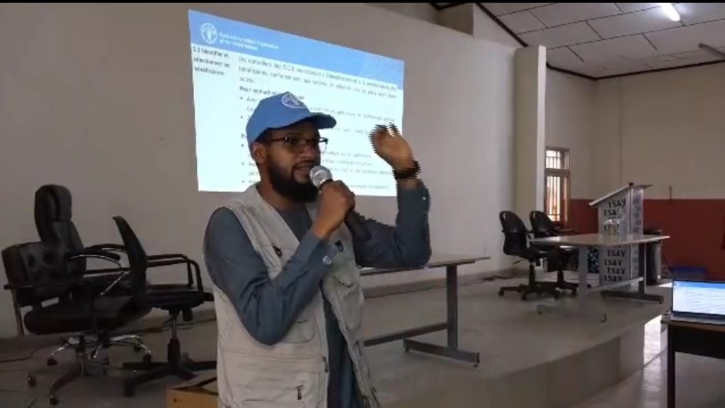 Faranah : un programme novateur pour former et insérer les jeunes dans le conseil et le machinisme agricole.