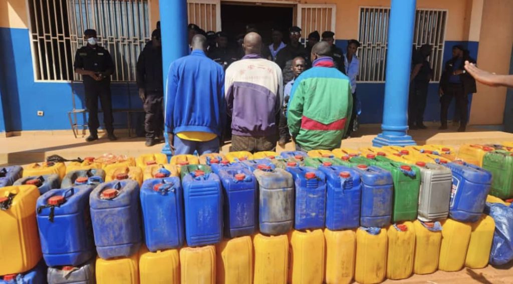 Mandiana : Un Réseau de Trafic de Carburant Démantelé, 120 Bidons Saisis.