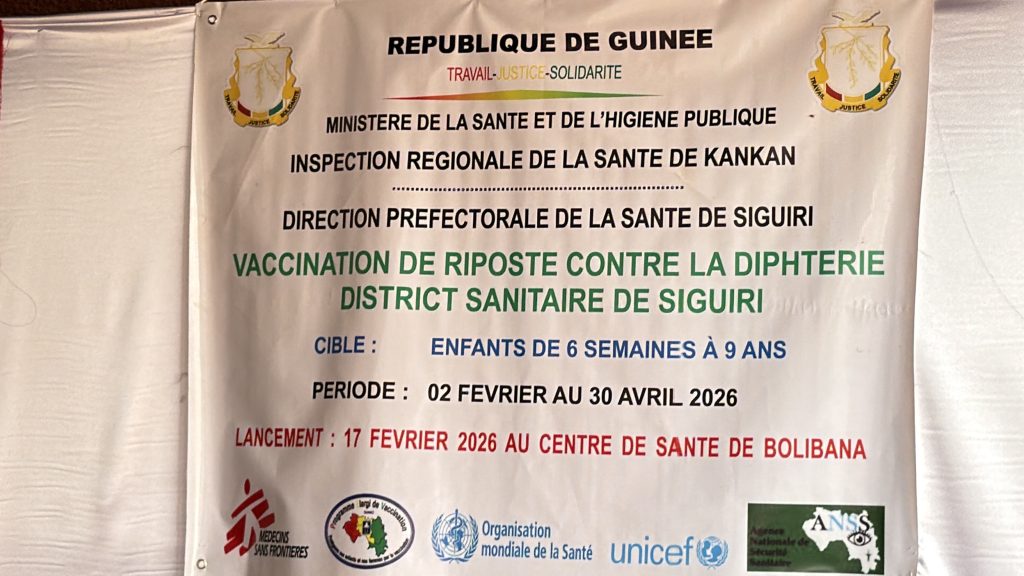 Siguiri, la riposte contre la diphtérie s’intensifie : plus de 15 000 enfants déjà vaccinés.
