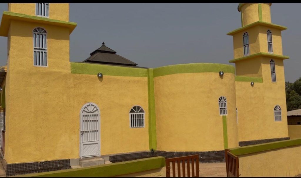 Siguiri : le district de Farabalen inaugure une mosquée moderne.